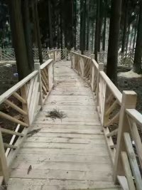 木栏